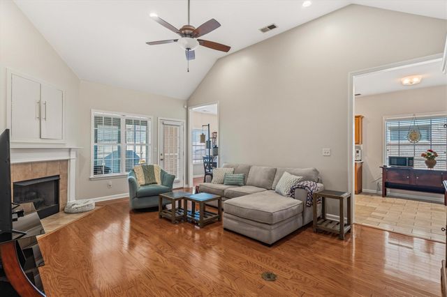 10496 ASHFARM WAY, Collierville, TN 38017