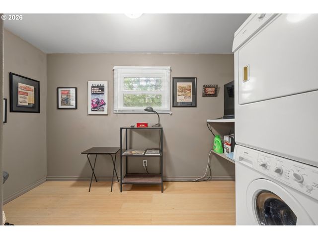 97 W 36TH Ave, Eugene, OR 97405
