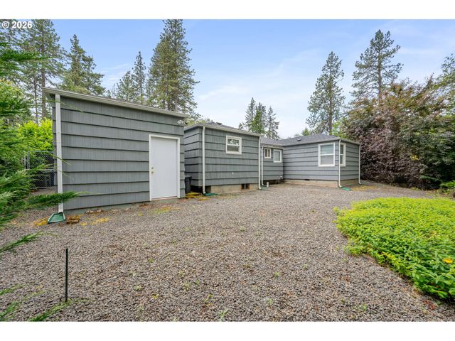 97 W 36TH Ave, Eugene, OR 97405