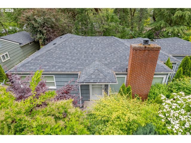97 W 36TH Ave, Eugene, OR 97405