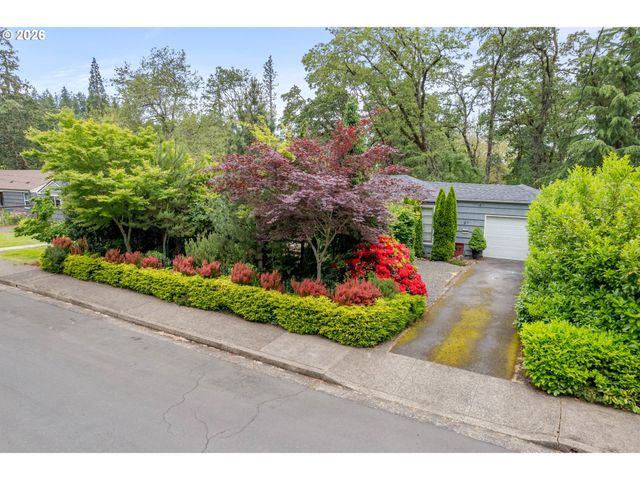 97 W 36TH Ave, Eugene, OR 97405