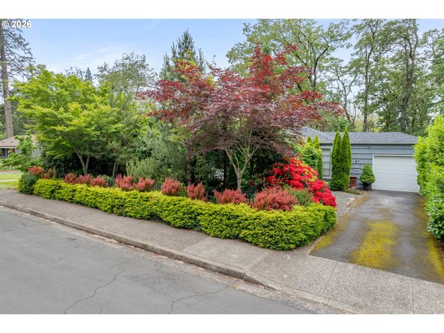 97 W 36TH Ave, Eugene, OR 97405