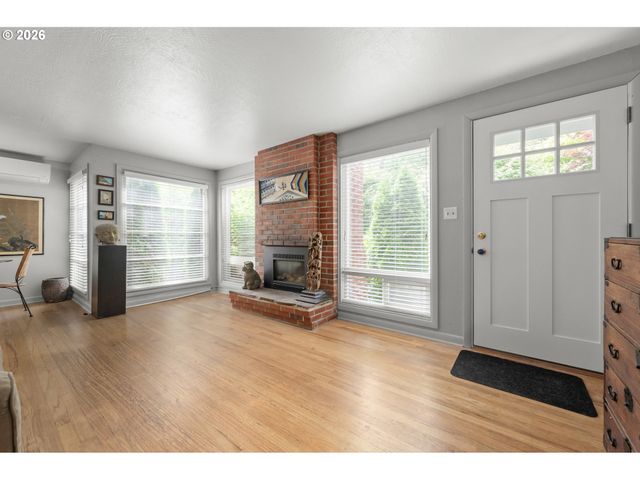 97 W 36TH Ave, Eugene, OR 97405