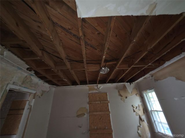 16808 Mendota Street, Detroit, MI 48221