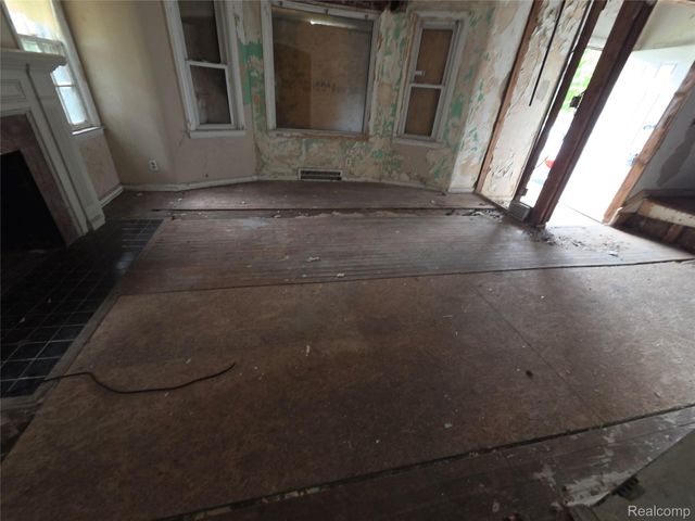 16808 Mendota Street, Detroit, MI 48221