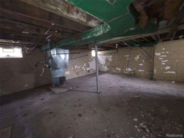 16808 Mendota Street, Detroit, MI 48221