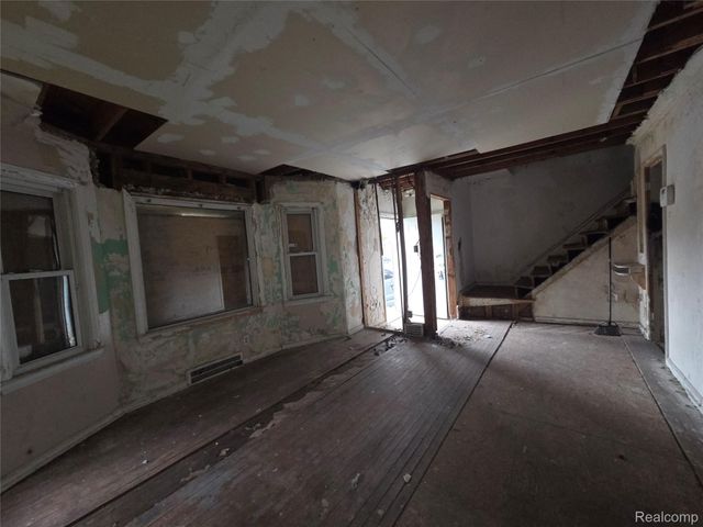 16808 Mendota Street, Detroit, MI 48221