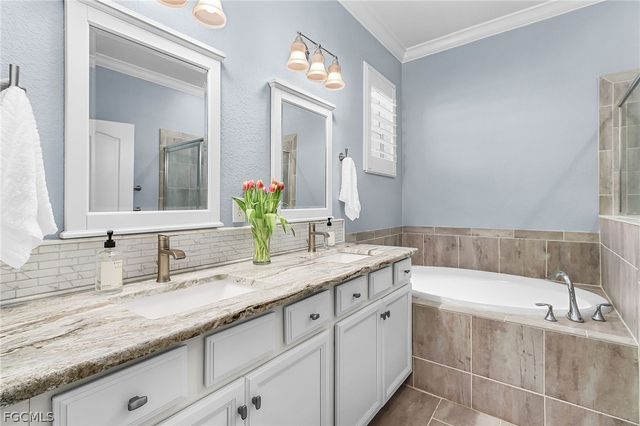 10500 Pistoia DR, Fort Myers, FL 33913