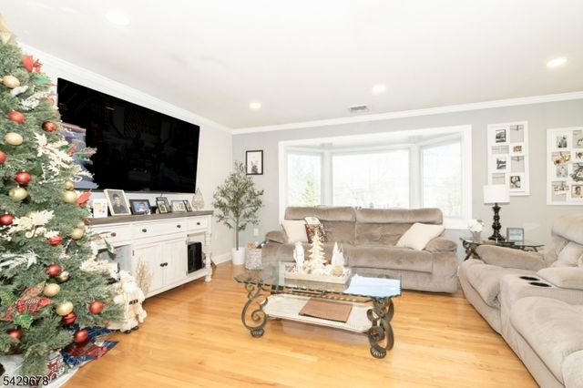 491 Eagle Rock Ave, Roseland Boro, NJ 07068