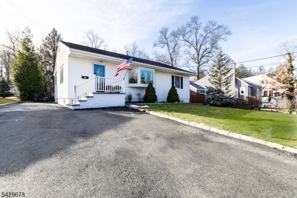 491 Eagle Rock Ave, Roseland Boro, NJ 07068