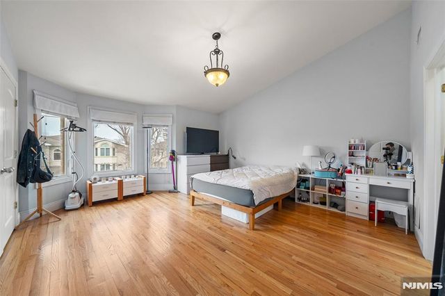 236 Columbus Avenue 3, Palisades Park, NJ 07650