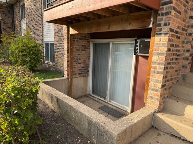 600 Mesa Drive 104, Hoffman Estates, IL 60169