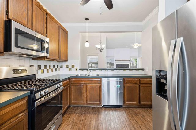 12212 Brigadoon LN 151, Austin, TX 78727