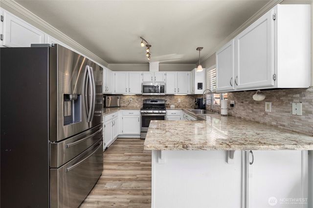 3288 NW Happy Hollow Lane, Silverdale, WA 98383