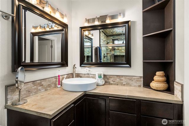 3288 NW Happy Hollow Lane, Silverdale, WA 98383