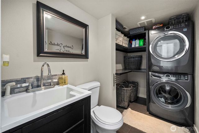 3288 NW Happy Hollow Lane, Silverdale, WA 98383