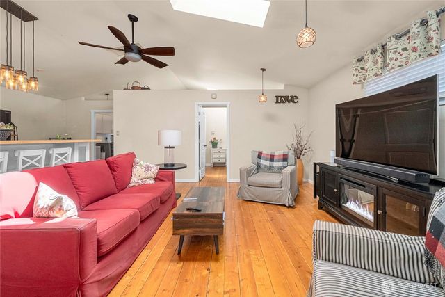 3288 NW Happy Hollow Lane, Silverdale, WA 98383