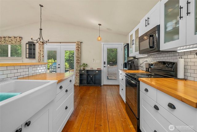 3288 NW Happy Hollow Lane, Silverdale, WA 98383