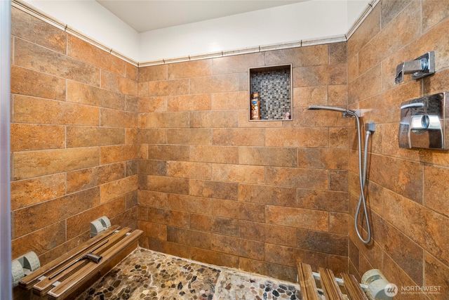 3288 NW Happy Hollow Lane, Silverdale, WA 98383