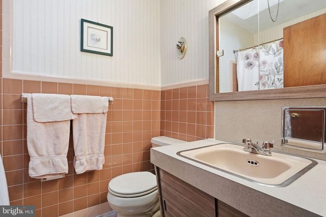 1027 GRIFFITH ST, Philadelphia, PA 19111