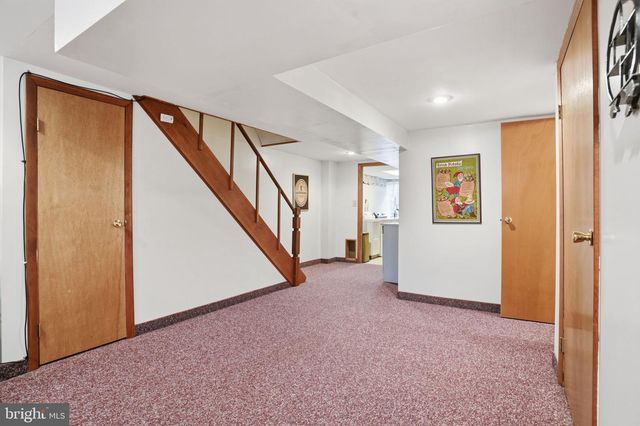 1027 GRIFFITH ST, Philadelphia, PA 19111