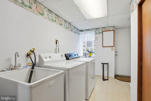 1027 GRIFFITH ST, Philadelphia, PA 19111