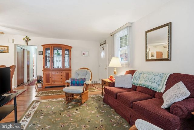 1027 GRIFFITH ST, Philadelphia, PA 19111