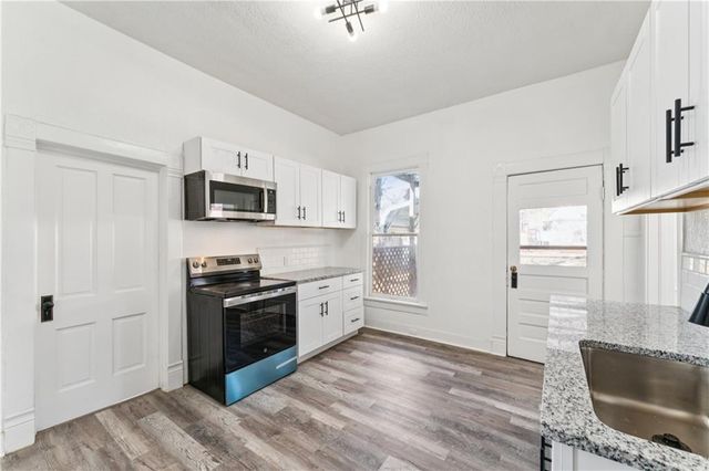 426 Benton Avenue, Excelsior Springs, MO 64024