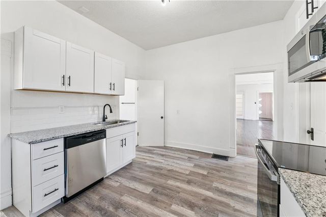 426 Benton Avenue, Excelsior Springs, MO 64024