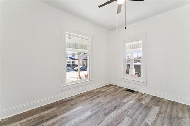 426 Benton Avenue, Excelsior Springs, MO 64024