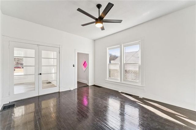 426 Benton Avenue, Excelsior Springs, MO 64024