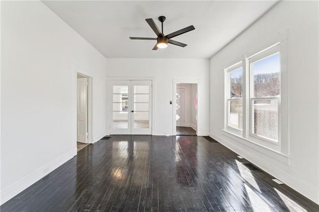 426 Benton Avenue, Excelsior Springs, MO 64024