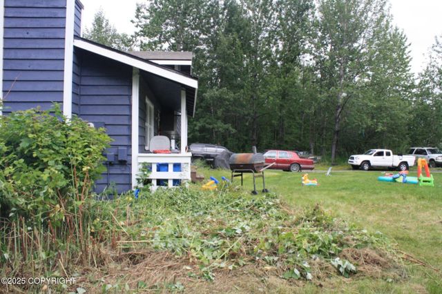 940 S Serrano Drive, Wasilla, AK 99654
