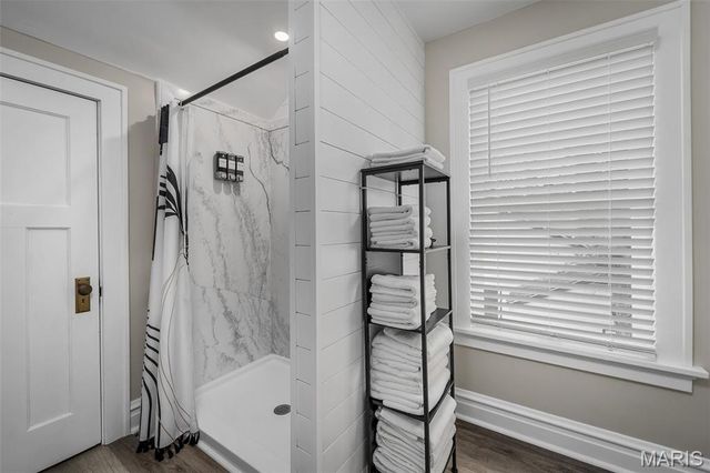 622 N Benton Avenue, St Charles, MO 63301