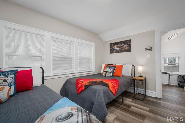 622 N Benton Avenue, St Charles, MO 63301