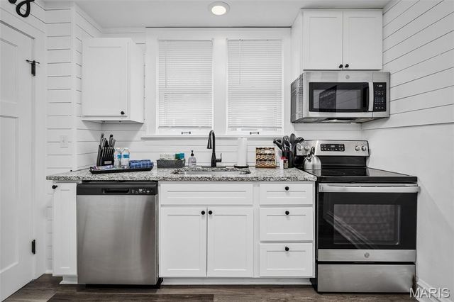 622 N Benton Avenue, St Charles, MO 63301