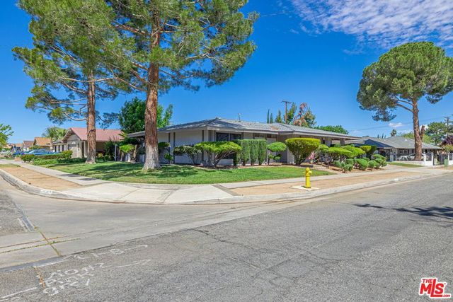 37935 26th Street, Palmdale, CA 93550