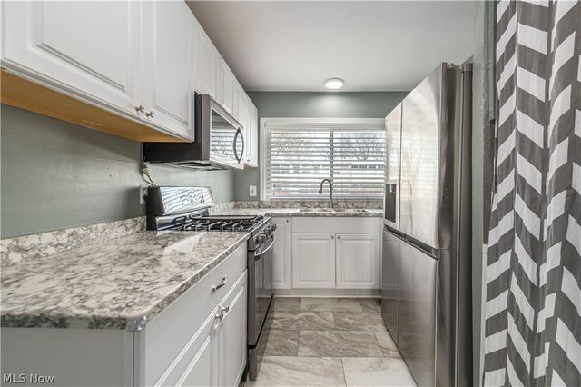 5849 Woolman Court 19, Parma, OH 44130