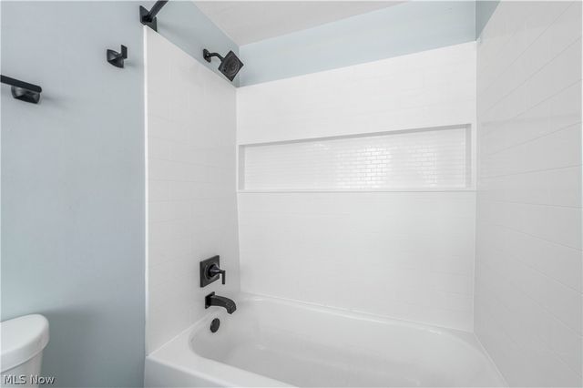 5849 Woolman Court 19, Parma, OH 44130