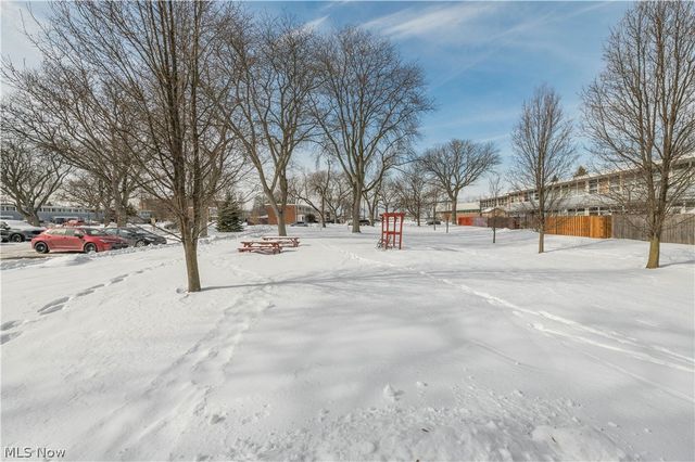 5849 Woolman Court 19, Parma, OH 44130