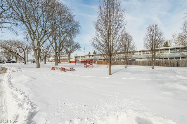 5849 Woolman Court 19, Parma, OH 44130