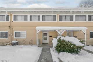 5849 Woolman Court 19, Parma, OH 44130