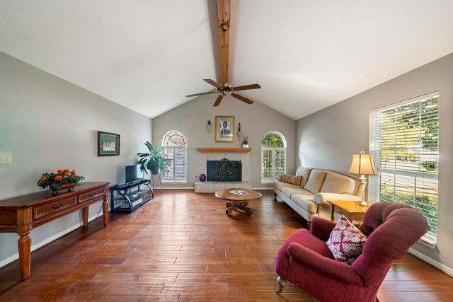 4949 Pleasure Lake Lane Drive, Willis, TX 77318