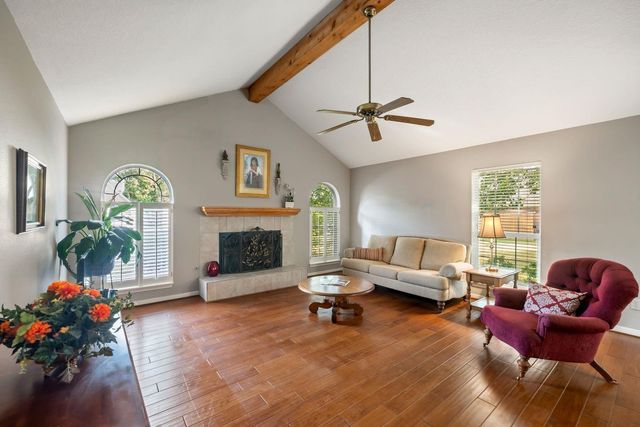 4949 Pleasure Lake Lane Drive, Willis, TX 77318