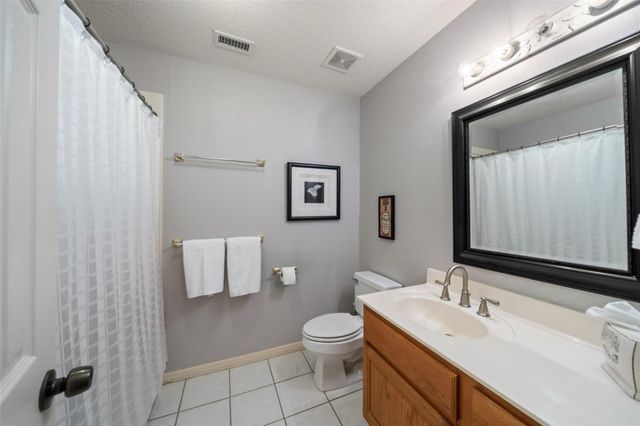 4949 Pleasure Lake Lane Drive, Willis, TX 77318