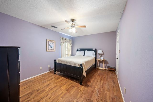 4949 Pleasure Lake Lane Drive, Willis, TX 77318