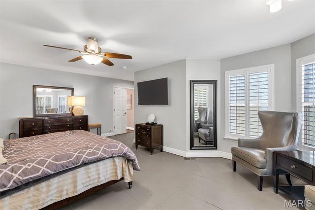 12315 Rule Hill Court, Maryland Heights, MO 63043