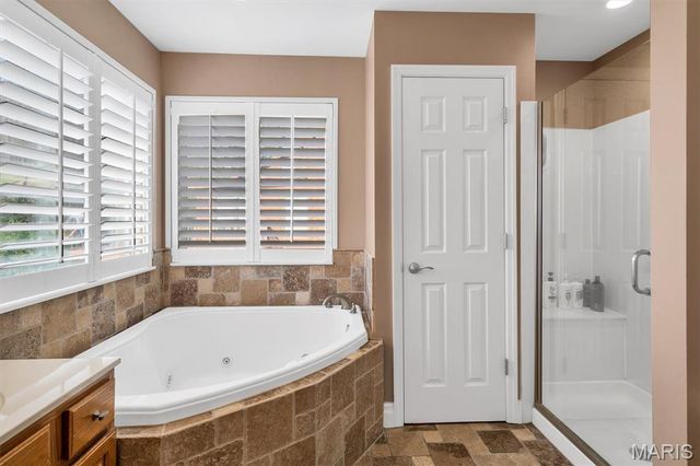 12315 Rule Hill Court, Maryland Heights, MO 63043