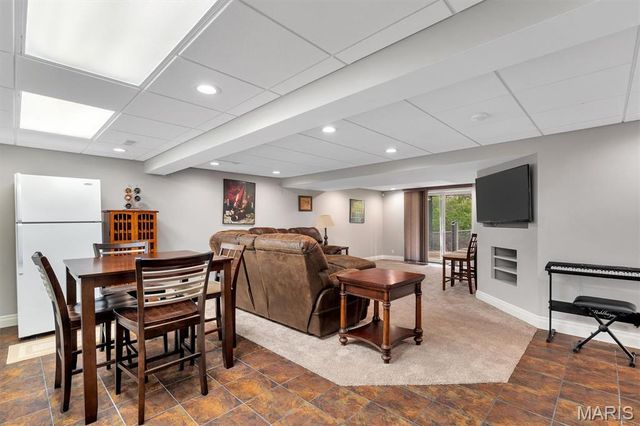 12315 Rule Hill Court, Maryland Heights, MO 63043