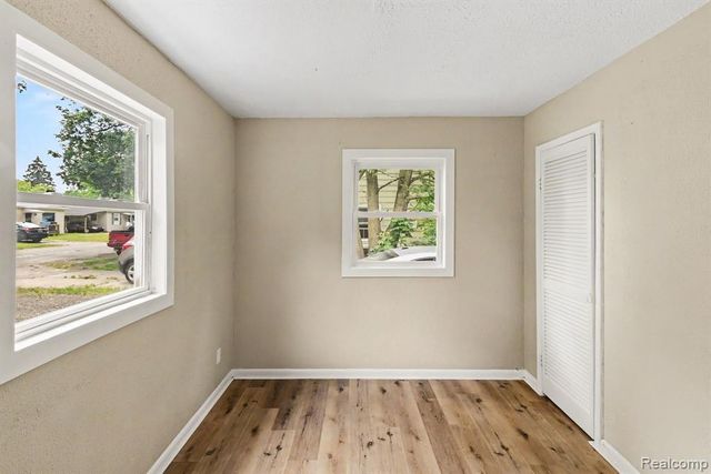 3235 Young Avenue, Lansing, MI 48906